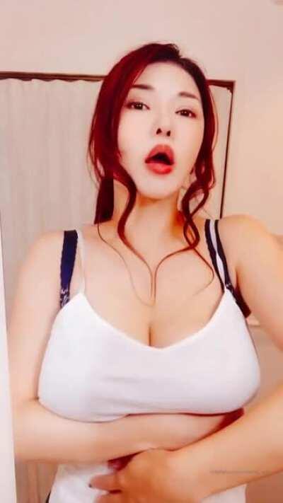 Anri Okita Magic Trick With Her Shirt