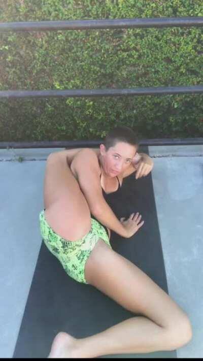 Is it ok to post things in short shorts here? It’s really hot where I live! I’m really happy about my frontbending progress and wanted to share 😊 I’m finally getting my lower back to participate