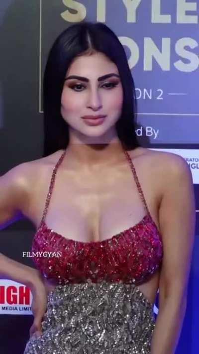 Mouni Roy showing deep cleav.age