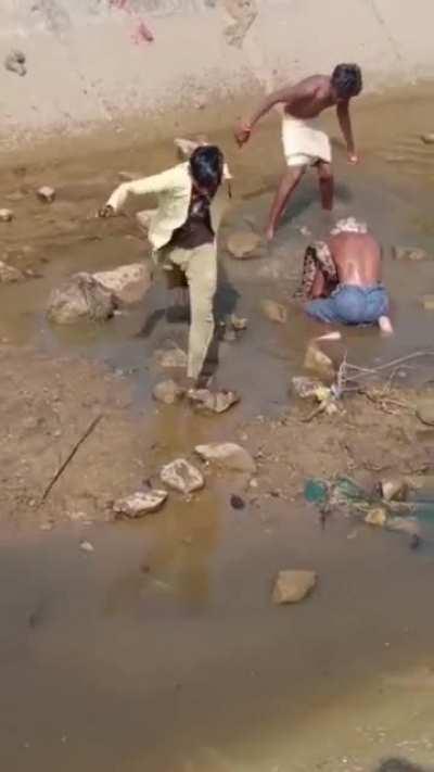 This snake doesn’t care if you got no buns