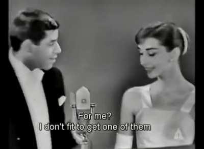 Audrey Hepburn and Jerry Lewis cute moment at Oscars 1956