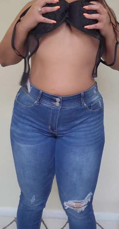 Would you jerk off to my nudes if I’ll send you some right now?😇😈