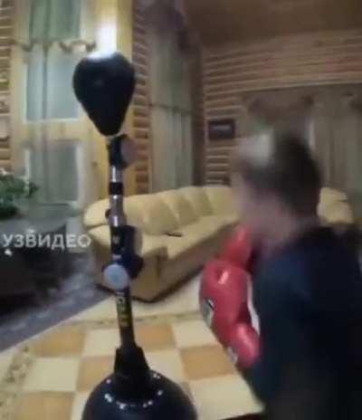 Holy Cow look at this kid boxing