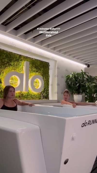 Olivia Holt & Kelli Berglund