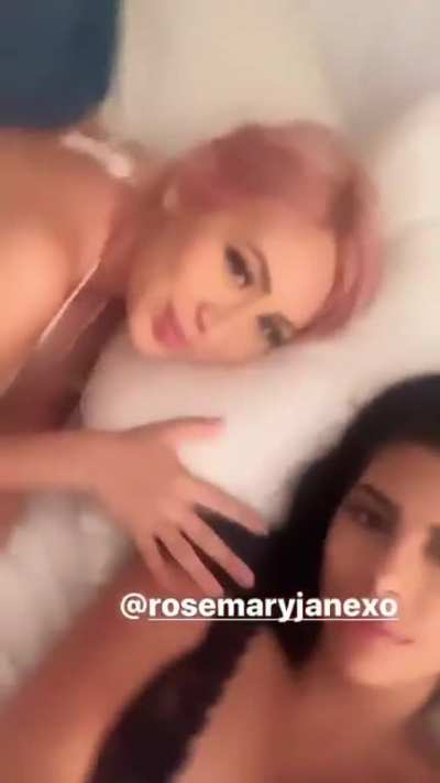 Ready to join? 🍑🍈🍈💦 Camsoda - Milaxoxo