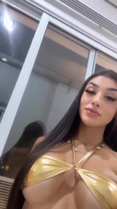 BIA MIRANDA (VEJA COMPLETO DELA L1NK NOS COMENTÁRIOS