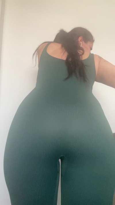 my sexy ass making the best farts
