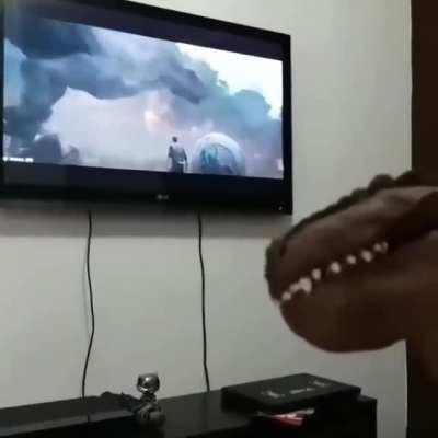 Eu recomendo abaixar o volume mas faça o que quiser