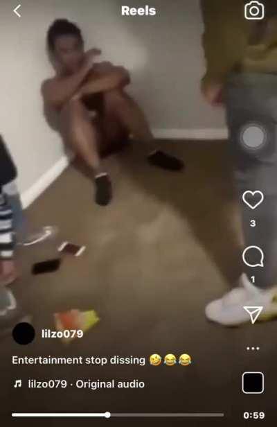MTV 079 members strip their opp and slap his girlfriend for dissing Spyda D (Is Spyda D dead?) (continuous of the video of I posted earlier)
