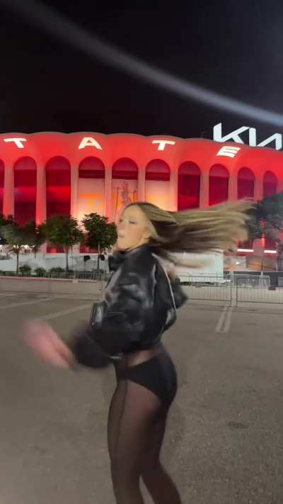 'Holy shit 3 nights at forum' - TikTok September 2025