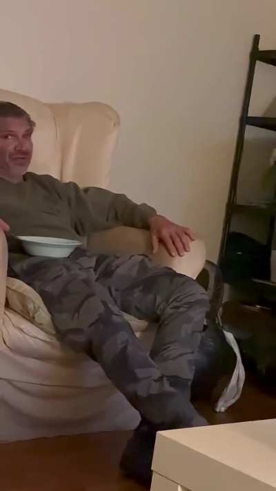 Ringo is 14 days older than Stuart