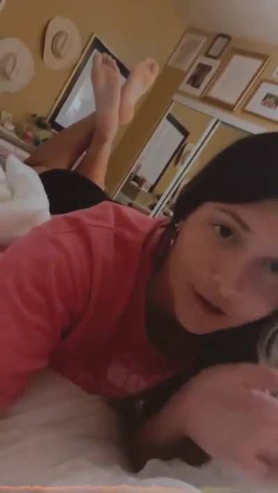 MM talks about how ticklish her size 9 feet are