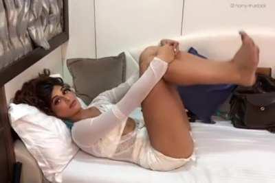 Jacqueline giving you the eyes to come lick her good