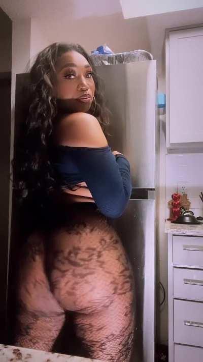 Ashleigh Williams (@_naturallystacked_)