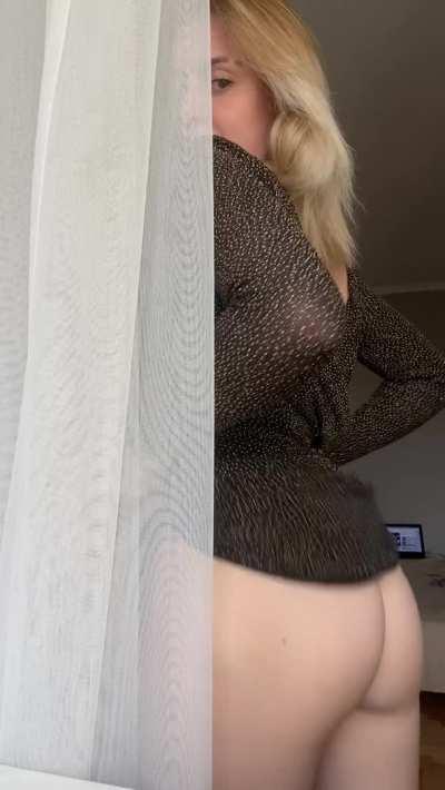 Raise your hand if you’d fuck me