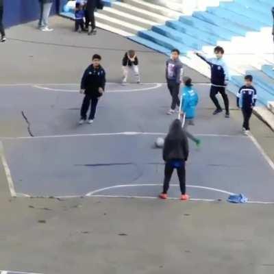 Como lo van a boludear al arquero de grande, 