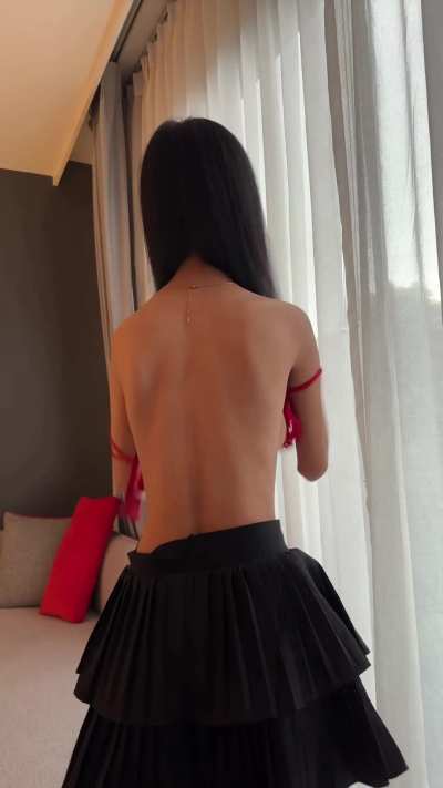 Such a fuckdoll way to reveal them tiddies