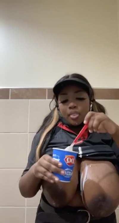 who likes me in uniform? 😊