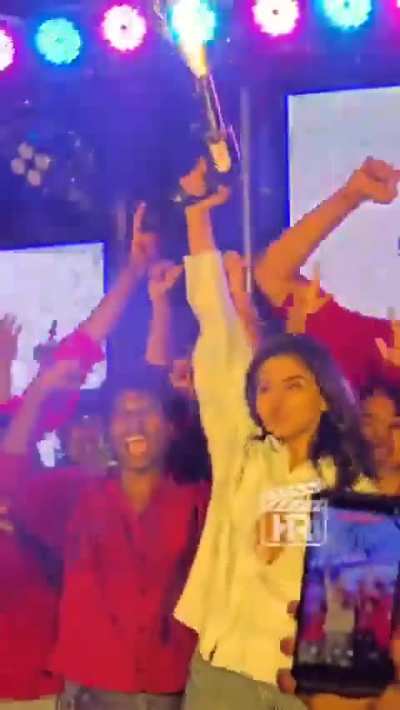 Mamitha yude time sariyalla 😀