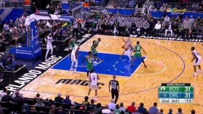 [Highlight] RJ Hampton throws Payton Pritchard off balance and hits the left-handed layup