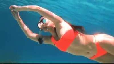 Anne Curtis and Solenn Heussaff