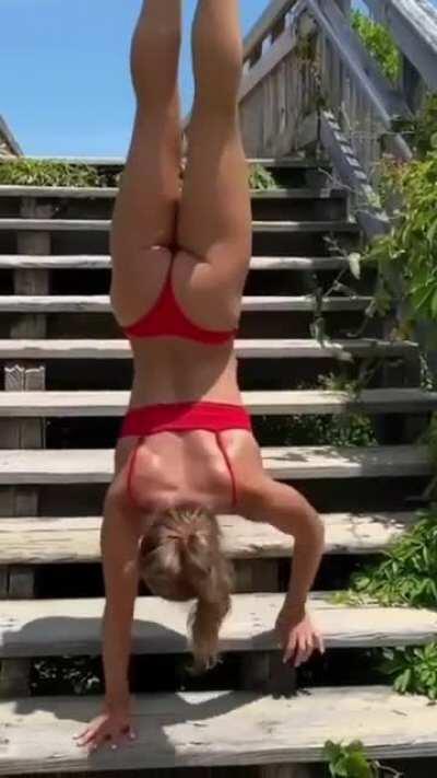 Sarah Dorough (@sarahndorough)