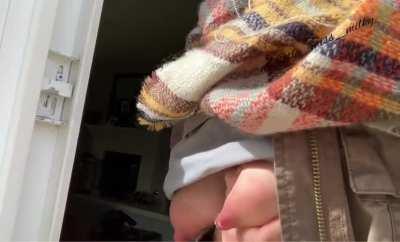 Me trying not to make a mess in the house... for once 😇💦