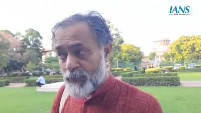 Yogendra Yadav: The entire country wants to know how many foreign nationals and infiltrators have been caught in Bihar. When asked, the Election Commission does not provide clear answers and instead gives misleading information.