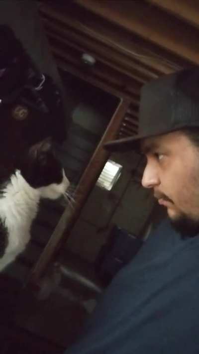 Mine and his morning routine 🥺