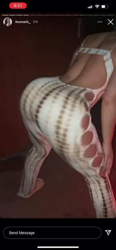 Big booty twerking