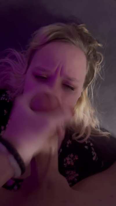 I like my men like I like my showers—hot and drenching me☔🔥🥵💦💦😋