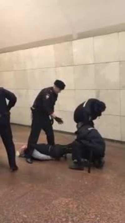 Getting arrested for not wearing a mask (Russia)