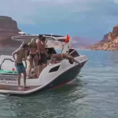 HMC she should not dive like that..