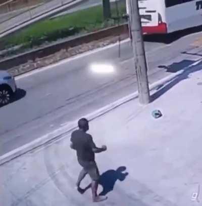 Ayo…Fightclub or what?