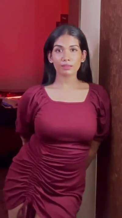 Chandana 🖤❤️ Size koodiyo or padded bra aano🤔😯