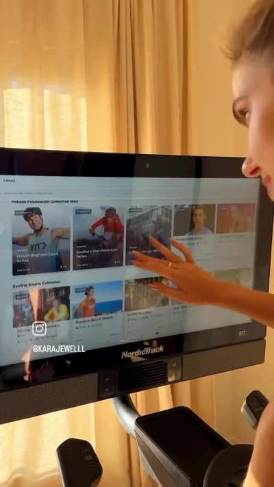 Kara Del Toro working out IG 8-26-24