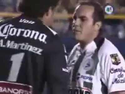 Always enjoyed Cuauhtemoc's contracronicas in DeporTV. This one especially since I'm a Santos fan, it was a honor for us to watch him wear our colors even tho it was for a little bit.
