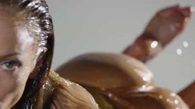 Jennifer Lopez has me stroking my morning wood