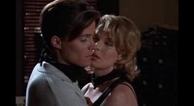 Shannon Whirry - Mike Hammer, Private Eye E25 (1998)