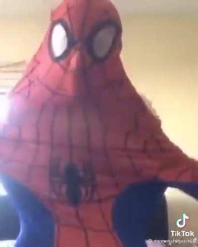 PERA ELE TAMBÉM FAZ PARTE DO ANIME?