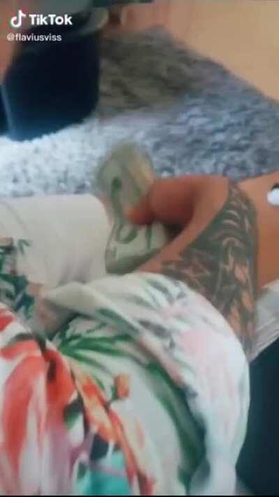 Aici sunt banii dvs...