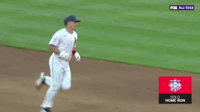 [Highlight] J.T. Realmuto puts the NL on the board with an opposite field dong