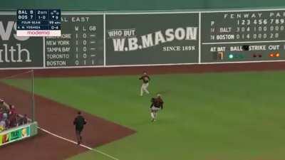 [Highlight] Ryan McKenna drops the easy game winning pop up before the red sox walk it off.