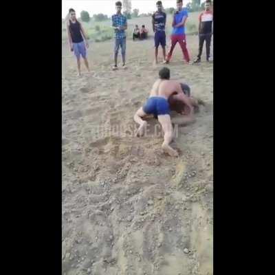 Wrestling match in India goes wrong