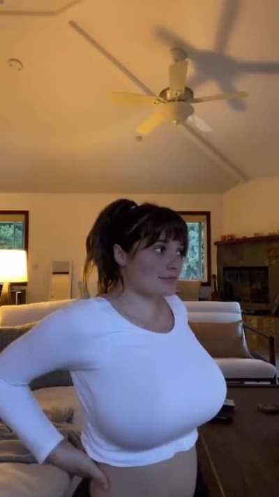 Any of you know who this is? Was originally posted with no name.