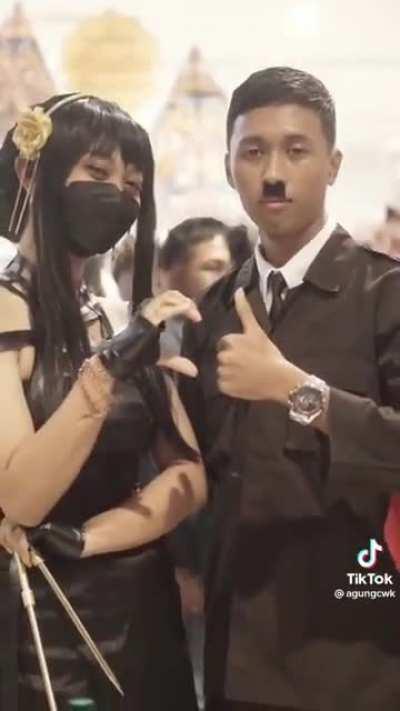 He gets all the bitches 🗿