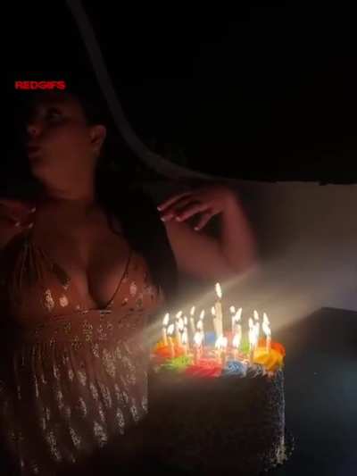 Rachel (BB20) celebrates her birthday
