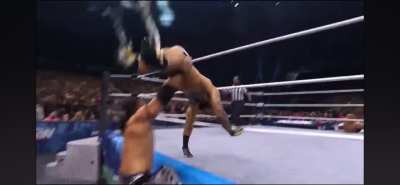 First time watching a full AEW match and my mind is blown