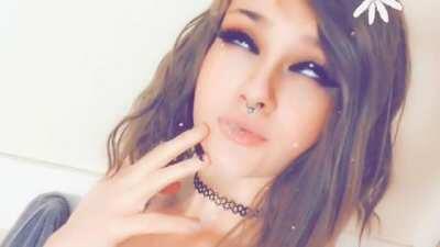 I wanna be your little fucktoy daddy~ 🥰