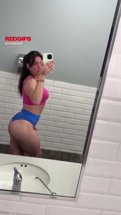 Huge Muscular Full Booty [F]